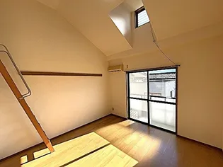 サンスポット・エムズ【2階】の居間