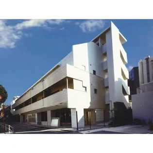 東京都港区南麻布4【マンション】の外観