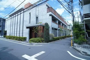 四谷アパートメントの画像