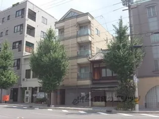 REVERY朱雀【3階】の外観