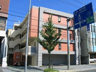 レクサス深草1号館【1階】の外観