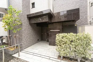 東京都新宿区住吉町【マンション】の外観
