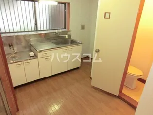 光ハイツ【1階】の居間