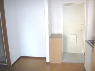 インパレスB【1階】の玄関