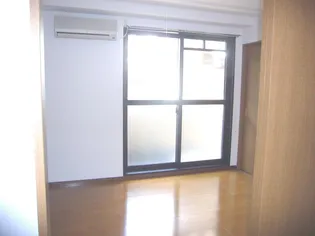 インパレスB【1階】の居間