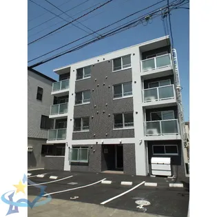 クローバー円山南【1階】の外観