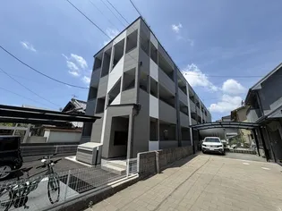 サルース【3階】の外観