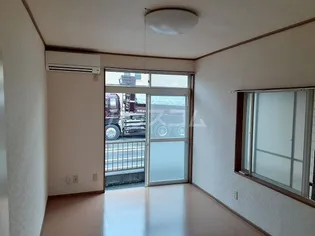 難波ハイツ【1階】の居間