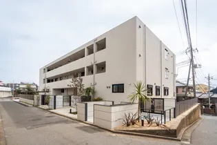 Plumeria【1階】の外観