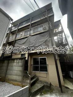 上町マンション【1階】の外観