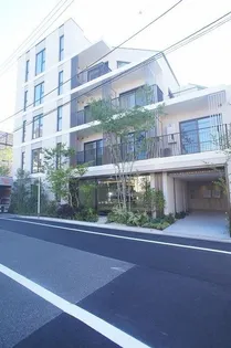 プライムメゾン西早稲田【1階】の外観