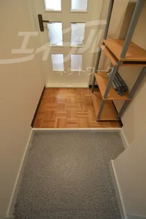 メゾンアマデュース【2階】の玄関