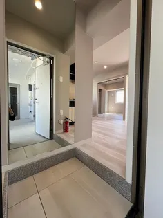 GUSUKUテラス【6階】の玄関