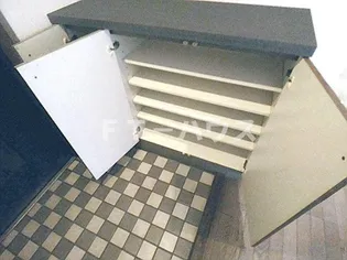 パークヒル飯山満1・2・3【3階】の玄関