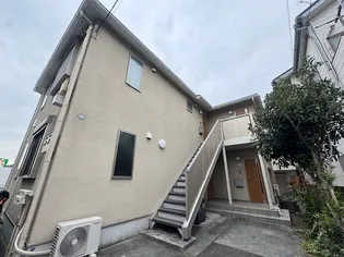 神奈川県横浜市鶴見区諏訪坂【アパート】の外観