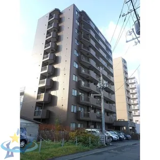 リラハイツ南2条【1階】の外観