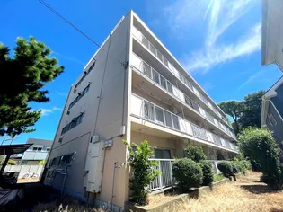 鵠沼マンション【4階】の外観