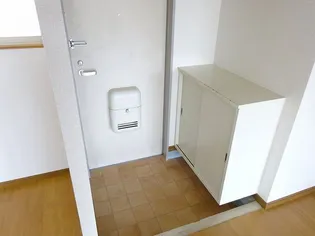 ハイツシャインA【2階】の玄関