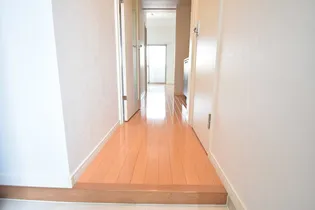 エンクレスト博多駅南III【3階】の玄関