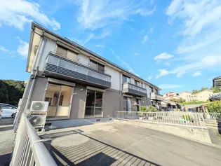 シャーメゾンヤナイB【1階】の外観