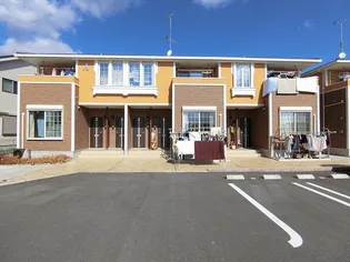 ファミール A棟【1階】の外観