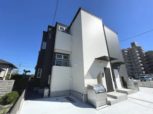 MAITRI TOSUの画像