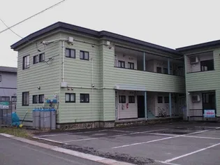秋田県湯沢市若葉町【アパート】の外観