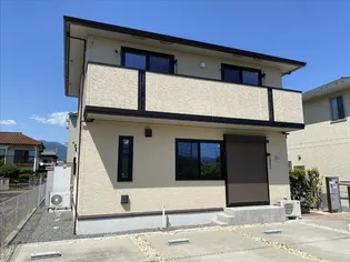 山梨県甲府市上石田4【一戸建】の外観