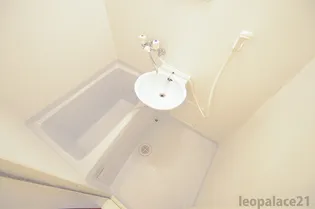 レオパレスウエストハイツ【2階】の風呂