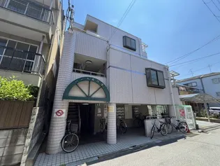 バース近江堂【4階】の外観