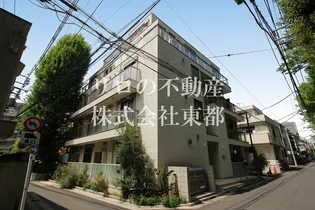 東京都新宿区大京町【マンション】の外観