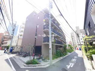 ラ・ファヴォール【2階】の外観