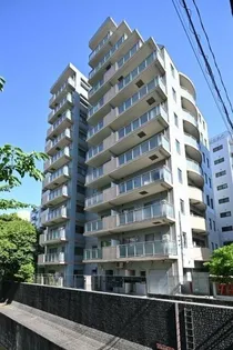 ユニーブル恵比寿【1階】の外観