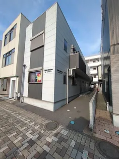 カームメゾン【2階】の外観