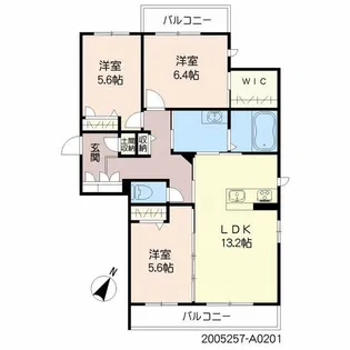 シャーメゾンひびきの【2階】の間取り