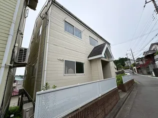 プラーズ愛甲C棟【2階】の外観