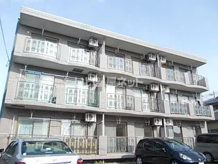 ファミール【3階】の外観