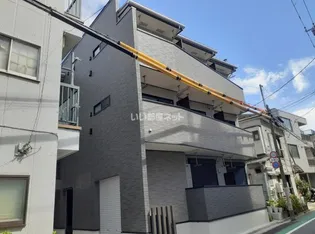 アディムーサ【1階】の外観