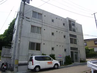 NEEDS【1階】の外観
