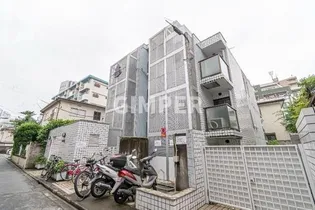 トップ・ルーム新宿【2階】の外観