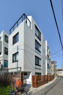 東京都中野区新井1【マンション】の外観