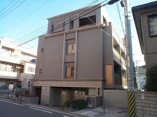 パイナリィ【3階】の外観