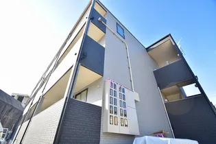 メゾンドルポ吉見園【1階】の外観