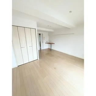 レジェンド1番館【4階】の居間