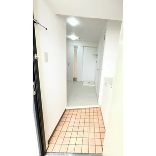 レジェンド1番館【4階】の玄関