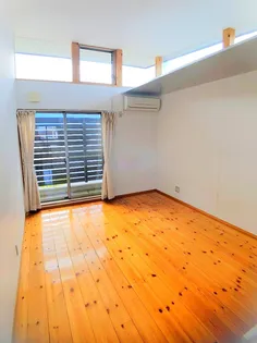 別子荘アパートの居間