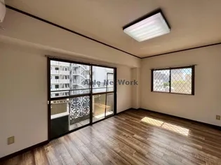 ラフォーレ25番館【5階】の居間