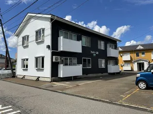 新潟県長岡市福山町【アパート】の外観