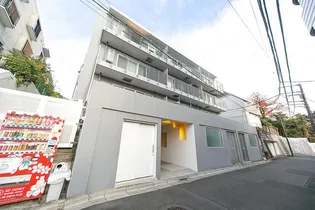 東京都渋谷区初台2【マンション】の外観