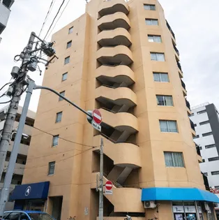 プチモンド上野【8階】の外観